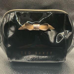 Ted Baker Bow Front Cosmetic Bag Black Patent Leather Rose Gold Hardware Travel